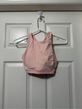 Lululemon athletica free to be serene bra size 4 euc
